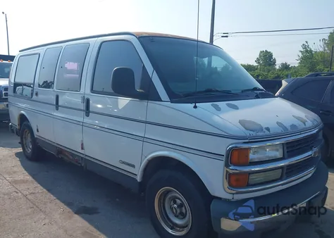 2001 Chevrolet Express G1500 from USA, damaged, VIN 1GBFG15WX11236938